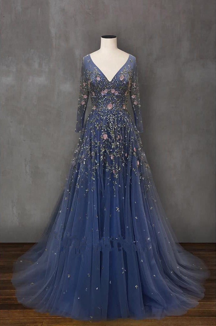 Noble Blue Embroidery Prom Dresses Long Sleeves Deep V Neck Dress Evening Wear Beaded Pageant Formal Dress