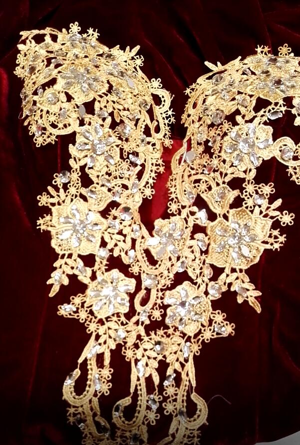 Sexy Burgundy Evening Dress Side Split Sweep Train Gold Applique with rhinestones Prom Gowns Custom Made Elastic Satin/Velvet Evening Gowns