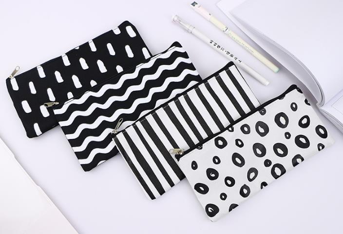 Stripe Pencil Bag Pocket School Cosmetic Make Up Pencil Pen Organizer Bag Case Pouch Office School Supplies
Stripe Pencil Bag Pocket School Cosmetic Make Up Pencil Pen Organizer Bag Case Pouch Office School Supplies