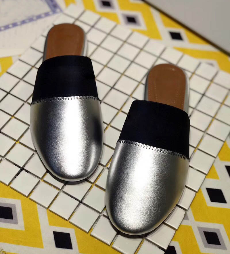 Quality luxury designer summer LADIES LEATHER SANDALS BEACH skating fashion pocket slippers 6 color.size 35-40, Black
Quality luxury designer summer LADIES LEATHER SANDALS BEACH skating fashion pocket slippers 6 color.size 35-40, Black