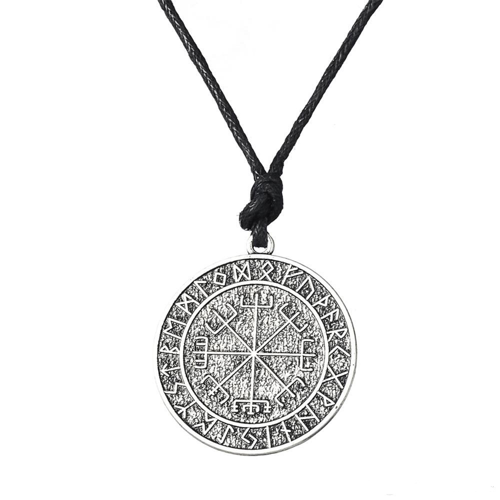 Warrior Scandinavian Amulet Collares Vegvisir Valknut Odin's Symbol of Norse Cross Runes Jewelry Ethnic Viking Men Necklace
Warrior Scandinavian Amulet Collares Vegvisir Valknut Odin's Symbol of Norse Cross Runes Jewelry Ethnic Viking Men Necklace