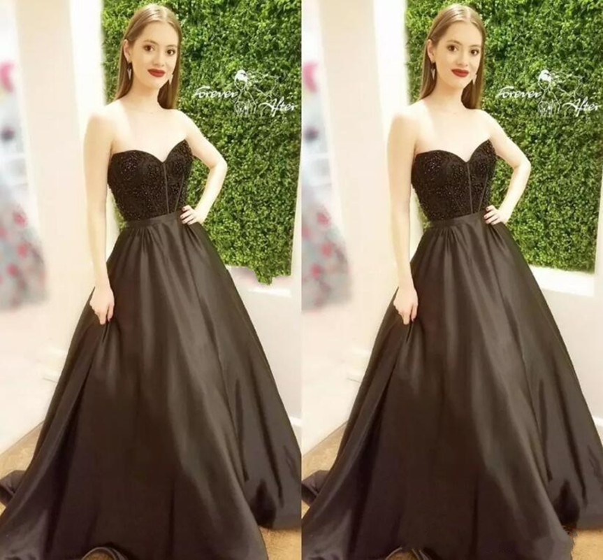 Black Ball Gown Prom Dresses Sweetheart Crystals Beaded Satin Formal Party Evening Dress Cheap Celebrity Party Gowns