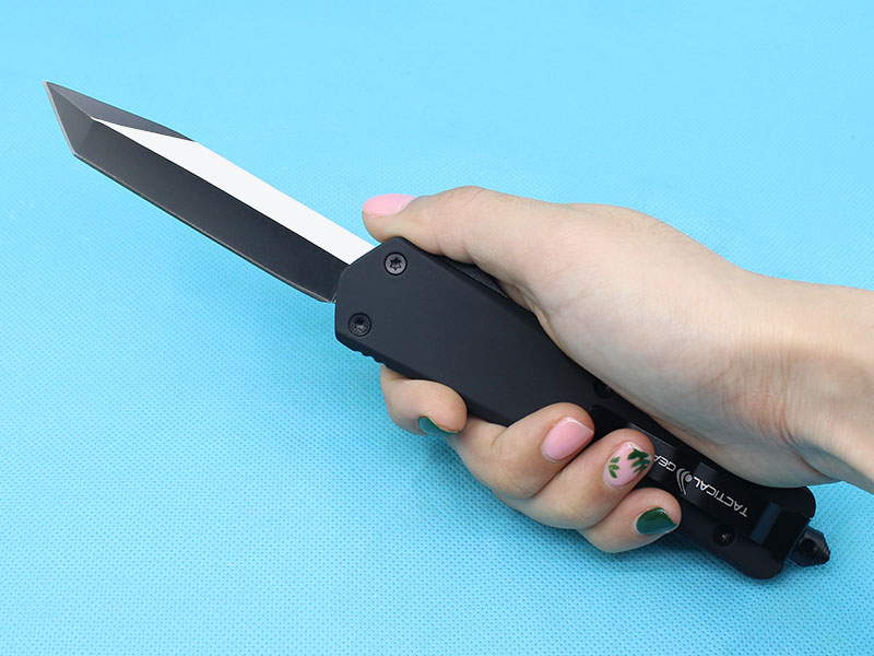 Manufacture A07 AUTO Tactical Knife 440C Single Edge Tanto Blade EDC Pocket Knives Survival Gear Xmas gift
Manufacture A07 AUTO Tactical Knife 440C Single Edge Tanto Blade EDC Pocket Knives Survival Gear Xmas gift