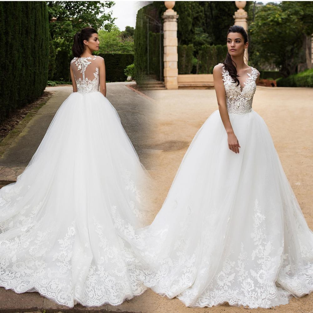 Lace applique wedding bridal gown white soft tulle V-neck A-line plus size, Ivory
Lace applique wedding bridal gown white soft tulle V-neck A-line plus size, Ivory