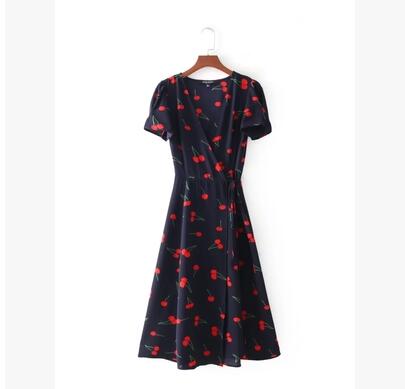 Europe and the United States style fashion V collar bubble sleeve waist collection temperament small flower dress free shipping, Black
Europe and the United States style fashion V collar bubble sleeve waist collection temperament small flower dress free shipping, Black