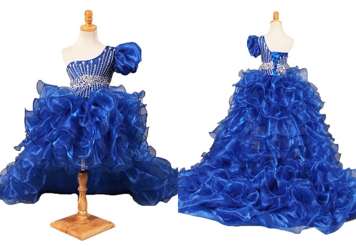 Chic High Low One shoulder Girls Pageant Dresses With Bling Bling Rhinestones Beaded Crystal Ruffle Organza Little Girls Kids Baby Dresses, Royal blue
Chic High Low One shoulder Girls Pageant Dresses With Bling Bling Rhinestones Beaded Crystal Ruffle Organza Little Girls Kids Baby Dresses, Royal blue
