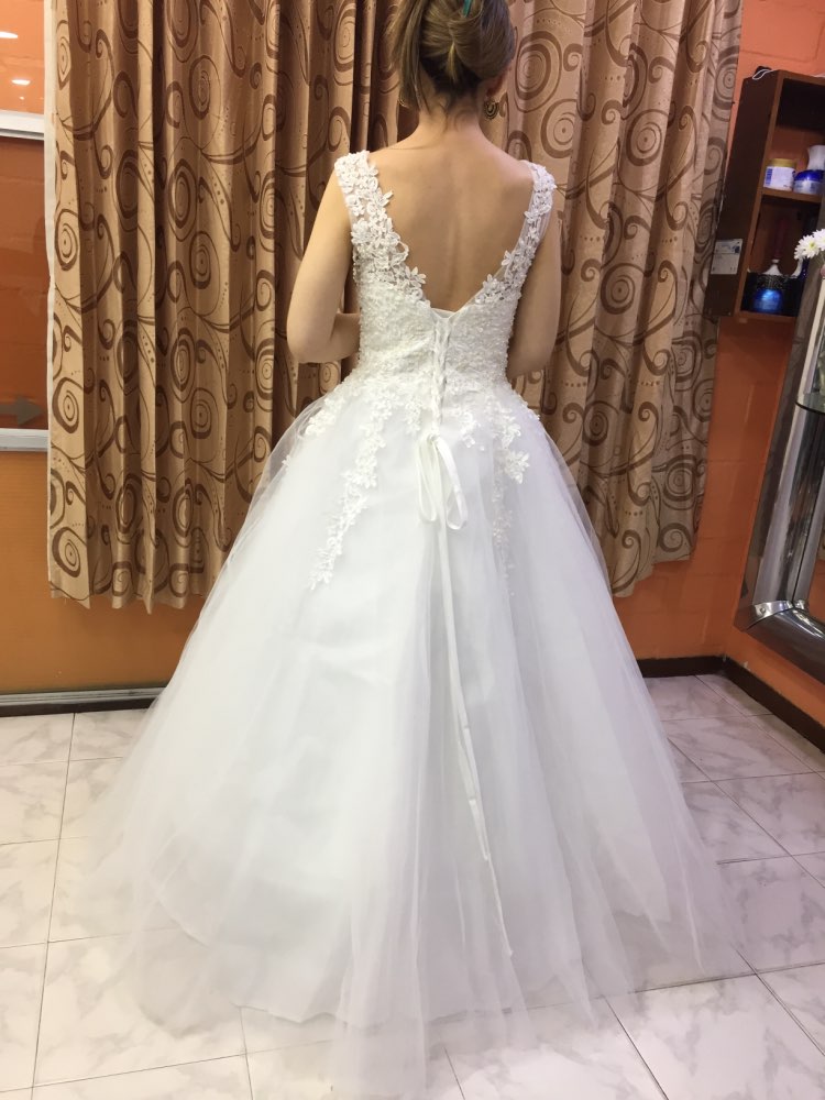 Vintage Ball Gowns Spaghetti Straps White Ivory Tulle Wedding Dresses with Pearls Bridal Dress Marriage Lace Up Empire Custom