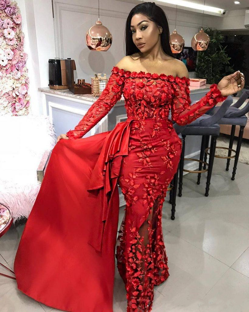 Gorgeous Red Evening Dresses South African Off Shoulder Long Sleeves Prom Gowns Lace See Through Bottom Sheath Formal Party Dress