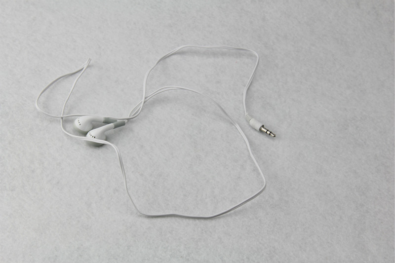 White wholesale Cheapest disposable earphones/headphone/headset for bus or train or plane one time use 500pcs/lot
White wholesale Cheapest disposable earphones/headphone/headset for bus or train or plane one time use 500pcs/lot