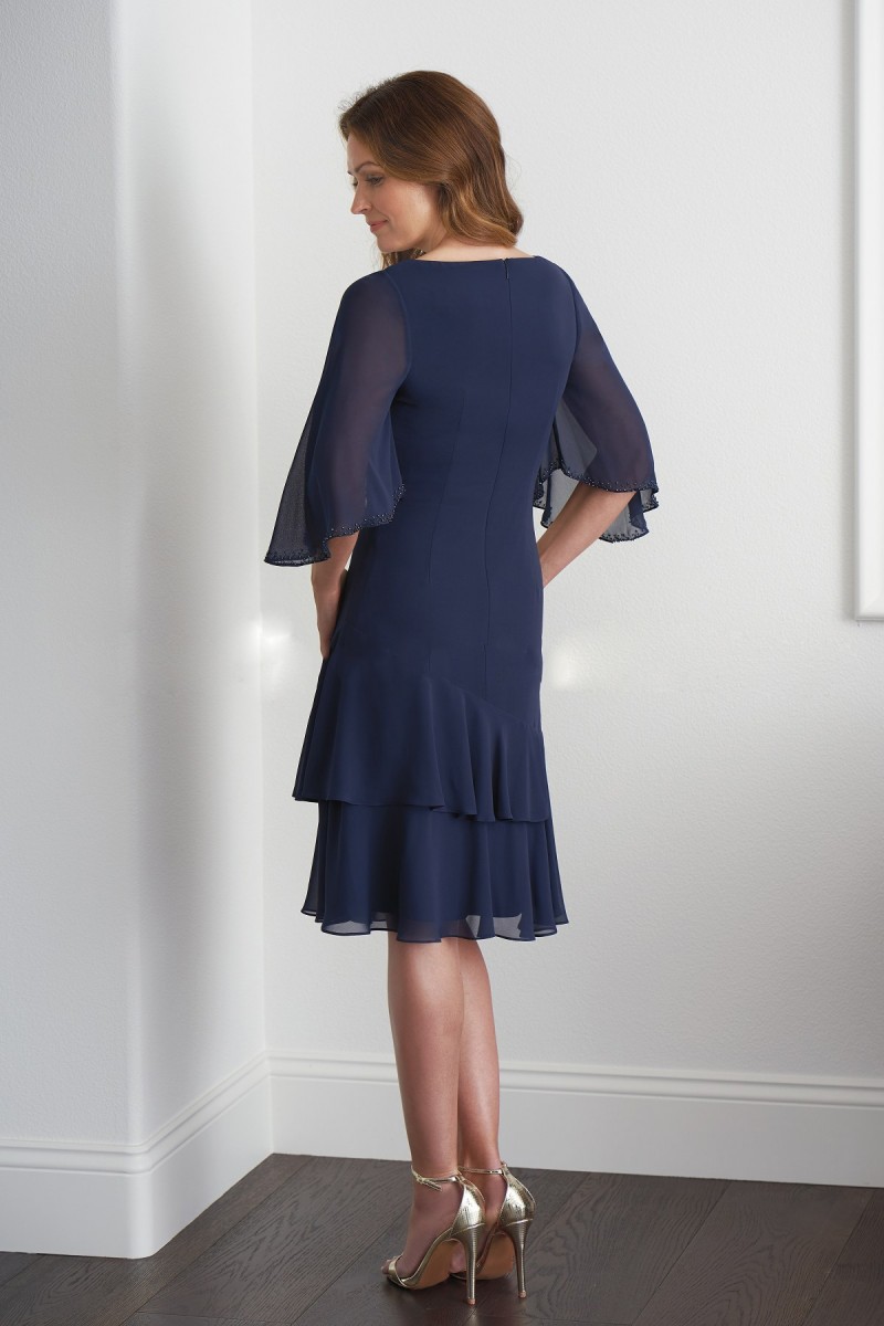 Cheap Dark Navy Mother Of The Bride Dresses Knee Length Jewel Neck Half Sleeves Tiers Ruffles Plus Size Wedding Guest Dress