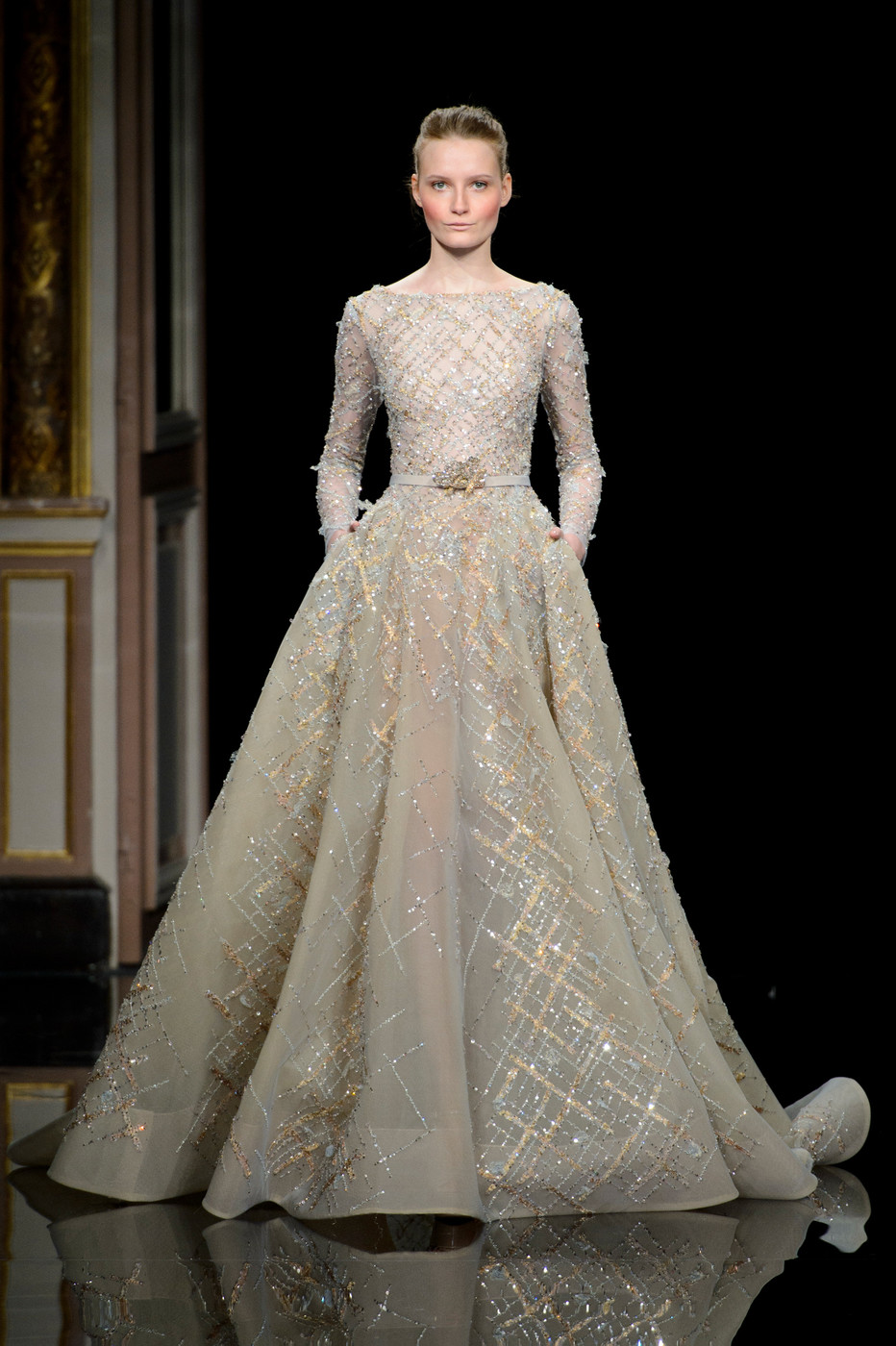 Ziad Nakad Luxury Shiny Prom Dresses A Line Delicate Lace Applique Belt Floor Length Red Carpet Evening Dress Party Gowns Formal Wear