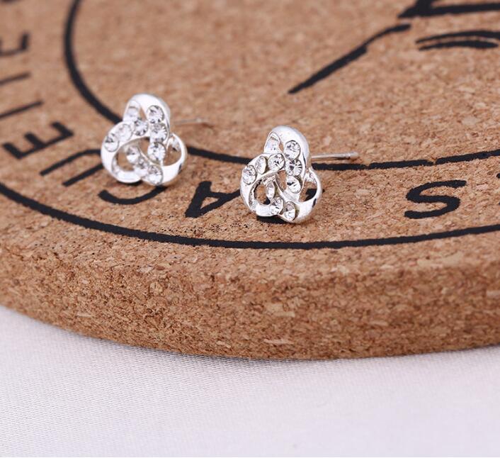 Mixed order Multi style Extravagance and glittering fashion delicate Rhinestone Ear Studs pearl earrings girl Madam jewelry 20Pairs/lot