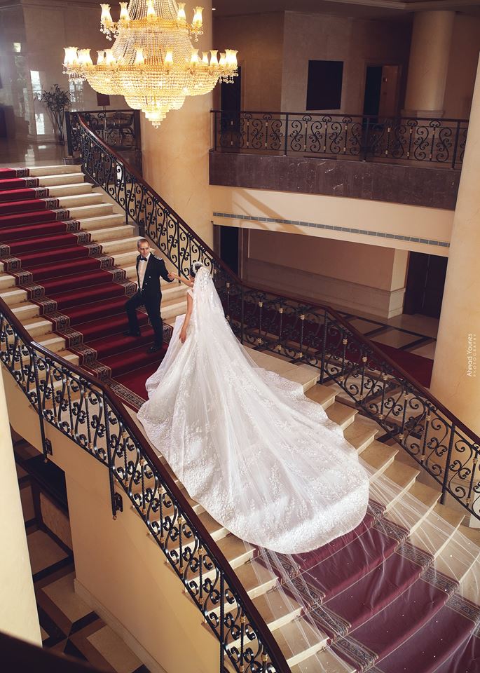 Luxury Lace Wedding Dresses Square Neck Backless Bridal Gowns With Cathedral Train Dubai Plus Size Wedding Dress Custom