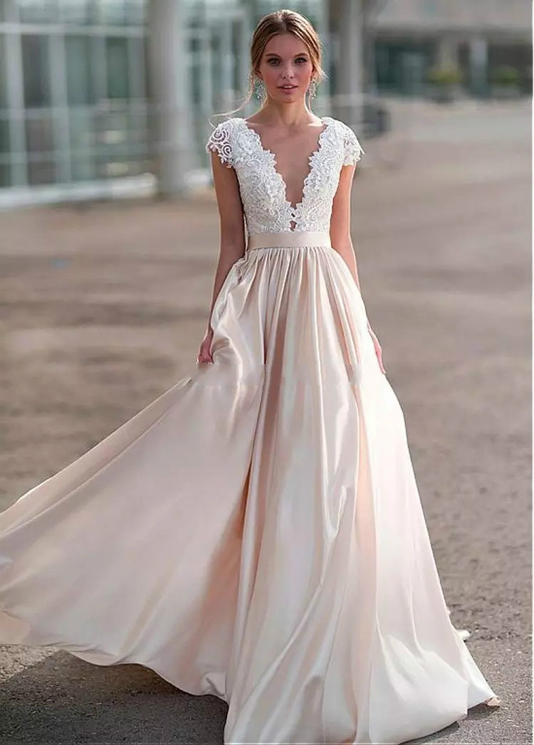 Gorgeous Bohemian Wedding Dresses V Neck Cap Sleeves Lace Applique Satin Backless Country Wedding Gowns Plus Size Beach Bridal Dresses