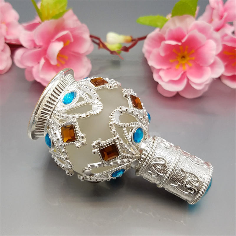 10ml Elegent Arabian Perfume Oil Zinc Alloy Metal Bottle with Shiny Jewelry Decoration and Cap,Silver/Bronze/Gold empty glass Bottles
10ml Elegent Arabian Perfume Oil Zinc Alloy Metal Bottle with Shiny Jewelry Decoration and Cap,Silver/Bronze/Gold empty glass Bottles