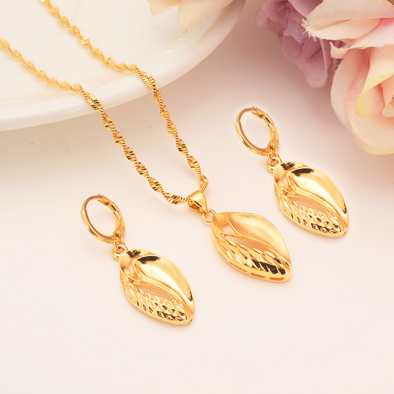 gold dubai india Necklace Earring Set Women Party Gift leavf Jewelry Sets daily wear mother gift DIY charms women girls Fine Jewelry, Black
gold dubai india Necklace Earring Set Women Party Gift leavf Jewelry Sets daily wear mother gift DIY charms women girls Fine Jewelry, Black