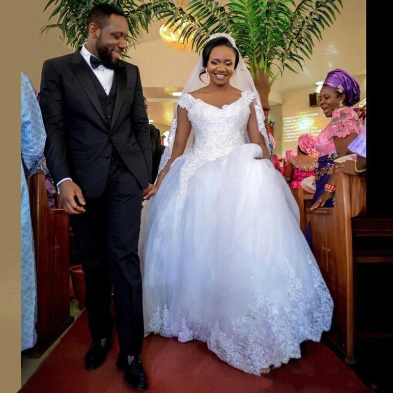 African Plus Size Wedding Dresses V Neck Appliques Beaded Sweep Train Lace Bridal Gowns Contry Style Vestido de novia Wedding Dress