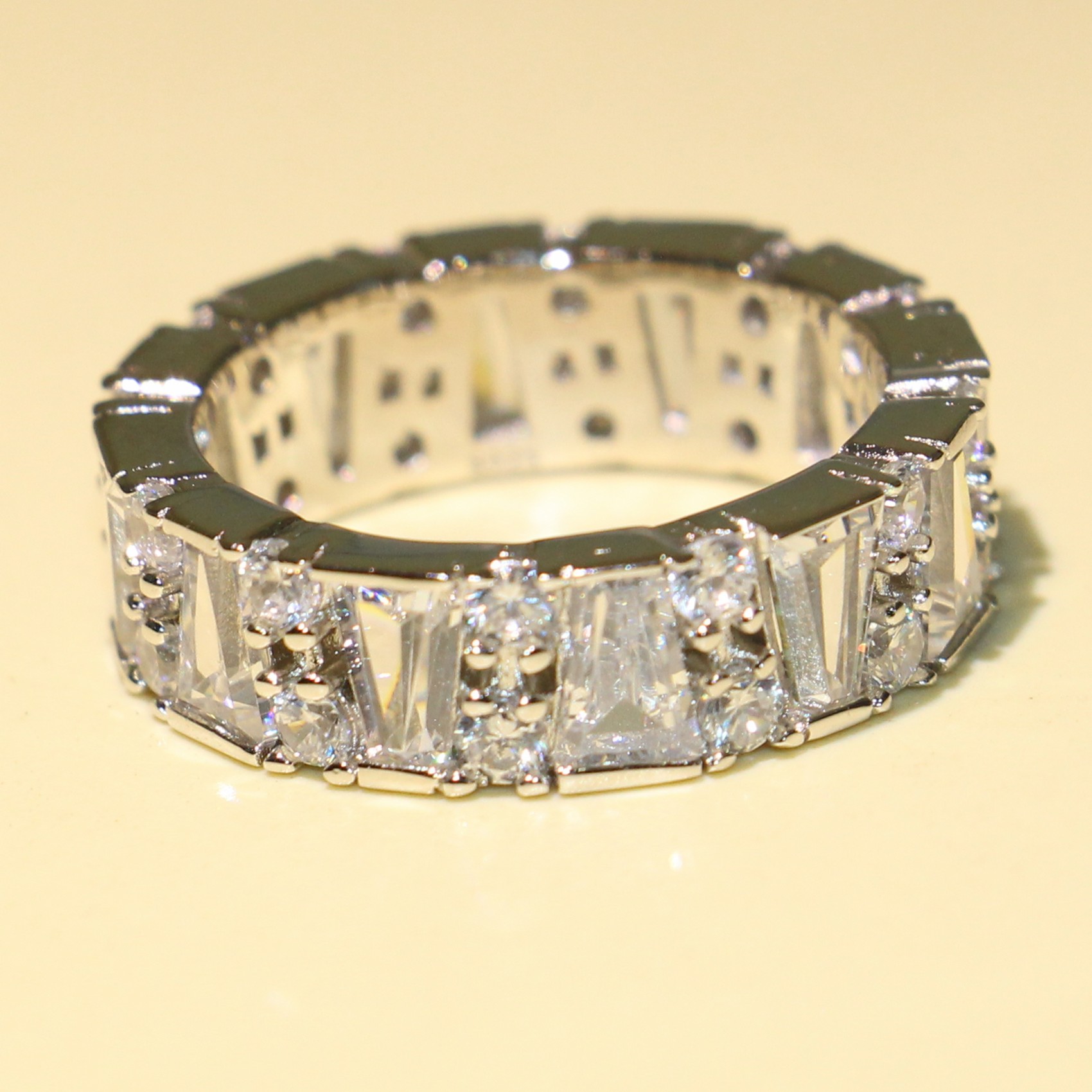 Victoria Wieck Sparkling Cute Infinity Luxury Jewelry 925 Sterling Silver T Princess Cut 5A Cubic Zirconia CZ Wedding Women Band Ring Gift