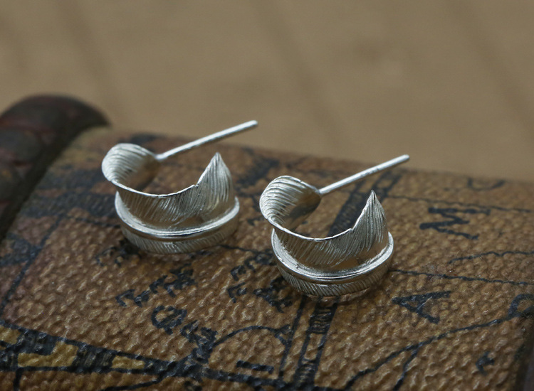 Brand new 925 sterling silver vintage jewelry American European antique silver hand-made designer feather stud earrings for women