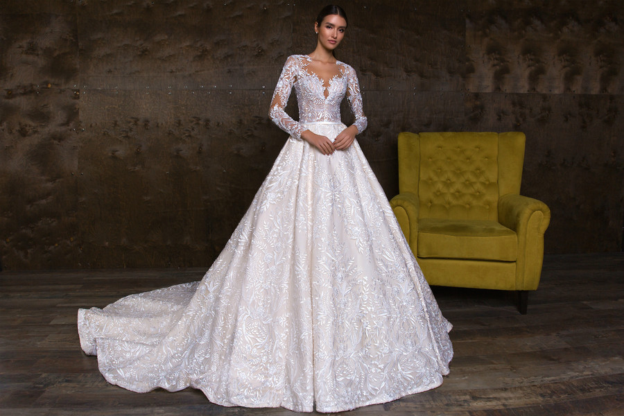 Crystal Design Ball Gown Wedding Dresses Sheer Jewel Neck Lace Full Appliques Sweep Train Hollow Back Long Sleeve Bridal Dress Custom Made