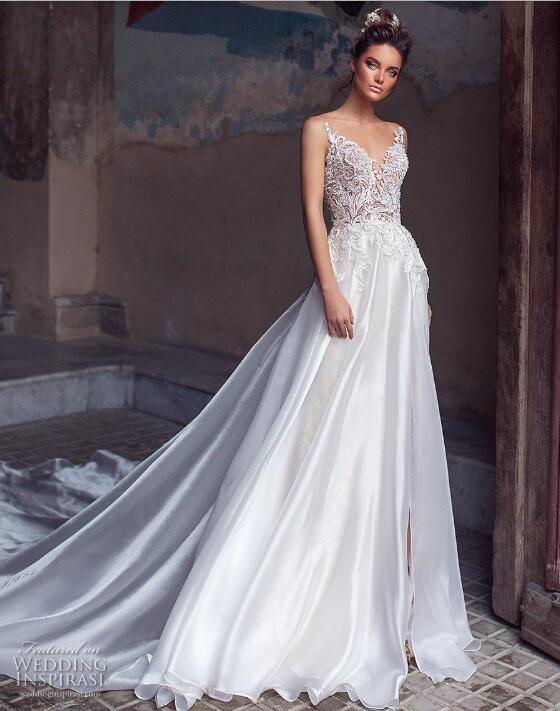 2019 Upscale Silk Wedding Dress Customized Lace Appliques Side Split Sweep Train Bridal Gowns Sheer Back Flowing Beach Wedding Dresses