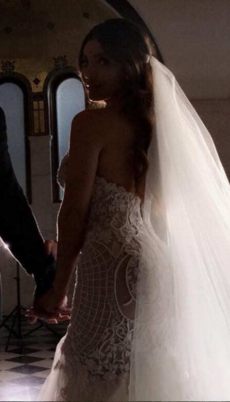 2023 Mermaid Wedding Dresses Arabic Dubai Plus Size Sweetheart Crystal Beading Lace Appliques Pearls Illusion Backless Court Train Long Bridal Gowns