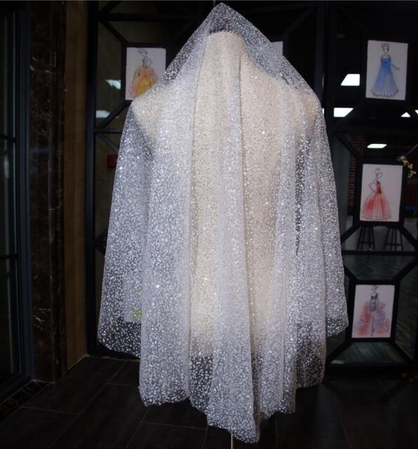 Short Bling Bling Wedding Veil 1.5m Width 1.35m Length One Layer Wedding veil Wholesale Bridal Veils Gilding Fabrics Champagne Wedding Veil, Black
Short Bling Bling Wedding Veil 1.5m Width 1.35m Length One Layer Wedding veil Wholesale Bridal Veils Gilding Fabrics Champagne Wedding Veil, Black