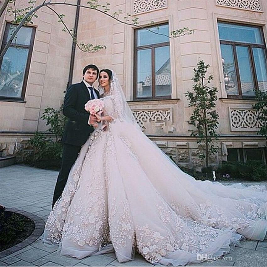 2018 Arabic Luxury Wedding Dress Custom Made 3D Floral Appliques Off Shoulder Lace Long Sleeves Bridal Gowns Chapel Wedding Dresses