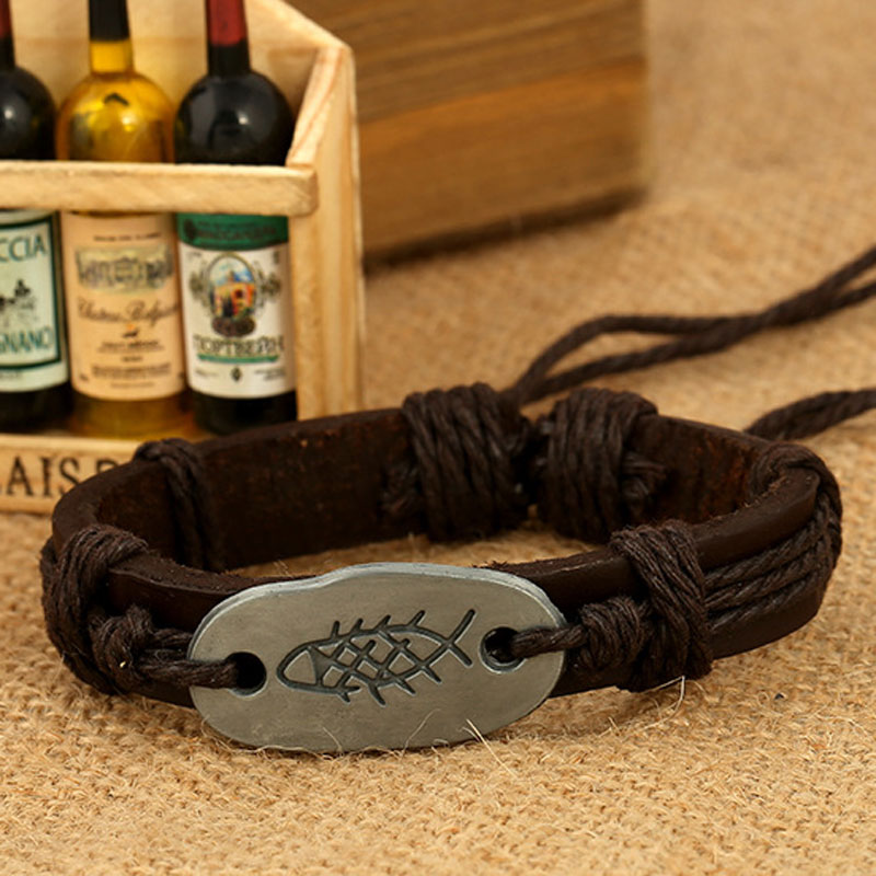 New Fish Bone Charm Adjustable Leather Cuff Charm Bracelet Punk Casual Friendship Gift Jewelry free shipping
New Fish Bone Charm Adjustable Leather Cuff Charm Bracelet Punk Casual Friendship Gift Jewelry free shipping