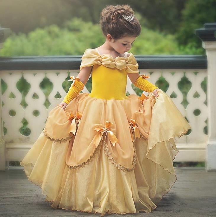 Vintage Gothic Gold Ball Gown Girls Pageant Dresses Floor Length Off Shoulder Princess Puffy Flower Girl Dresse