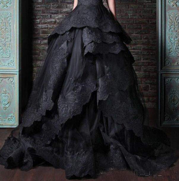 New Gothic Black Wedding Dresses Vintage Sweetheart Ruffles Lace Tulle Ball Gowns Sweep Train Tie up Back Bridal Gowns Custom
