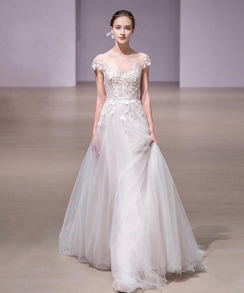 2022 Ivory Tulle Short Sleeves Wedding Dress Sheer Neck Court Train 3d Flower Applique Backless Real Photos A-line Bridal Gowns Custom Made