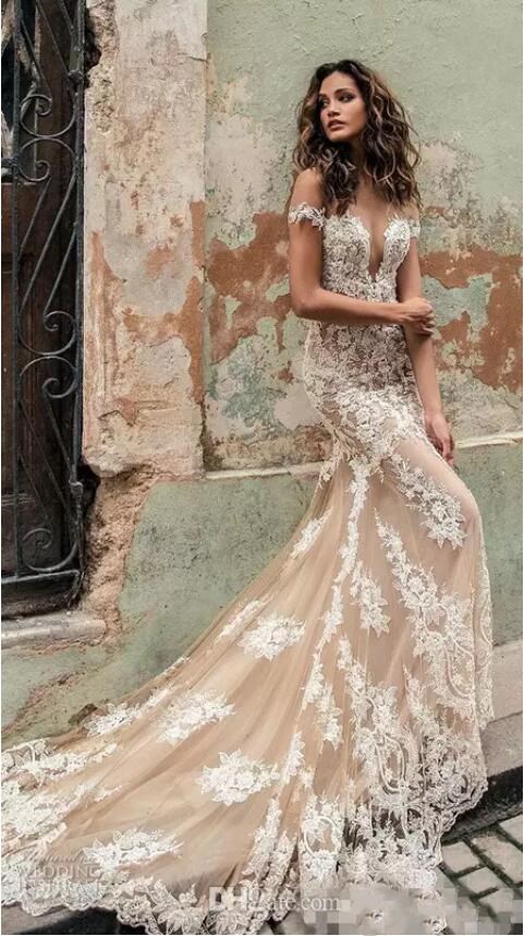 Julie Vino Champagne Wedding Dresses Off Shoulder Deep Plunging Neckline Bridal Gowns 2020 Sweep Train Lace Mermaid Wedding Dress
