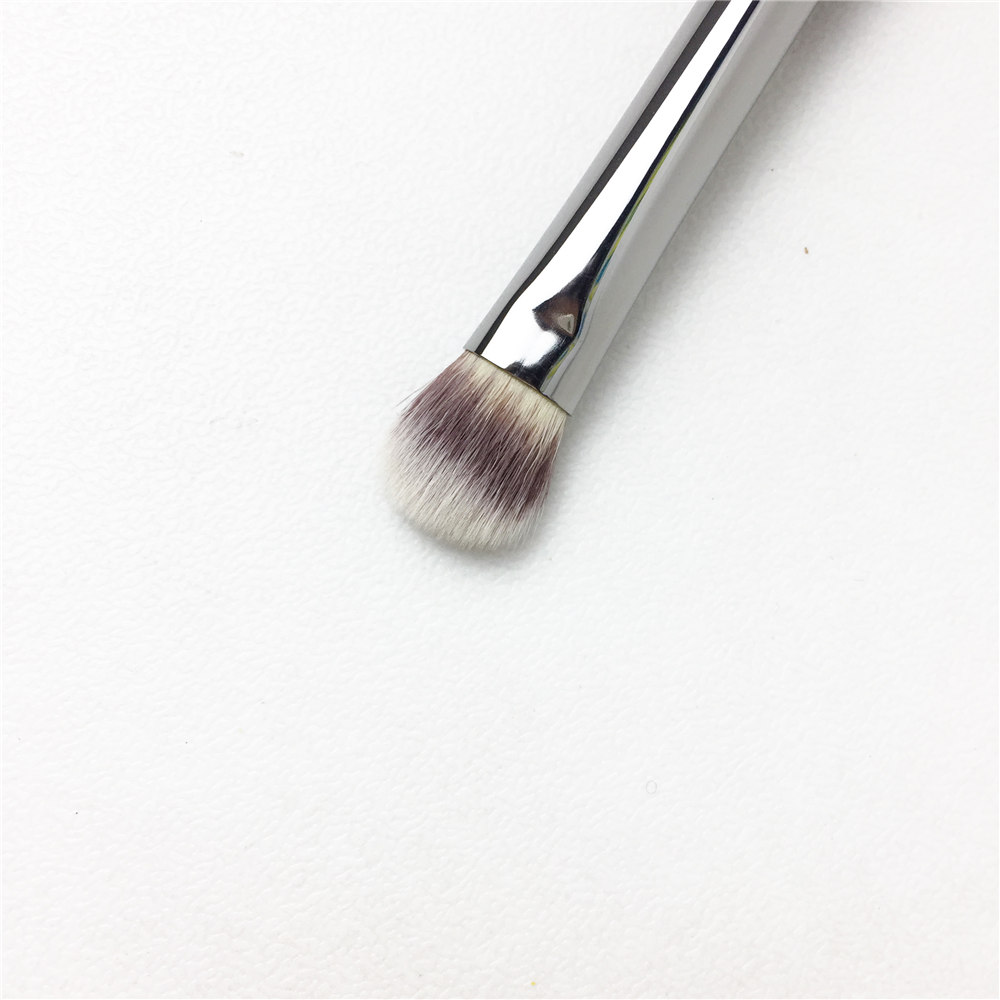 It No-Tug Heavenly Dual Eyeshadow Brush #5 - All over Eyeshadow Blending and Smudger Brush - Beauty Makeup Blender Tools