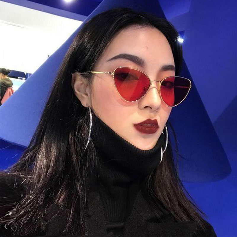 New cat eye Sunglasses Women Metal Reflective Heart shaped Brand Designer Sunglasses Men Mirror oculos de sol UV400
New cat eye Sunglasses Women Metal Reflective Heart shaped Brand Designer Sunglasses Men Mirror oculos de sol UV400