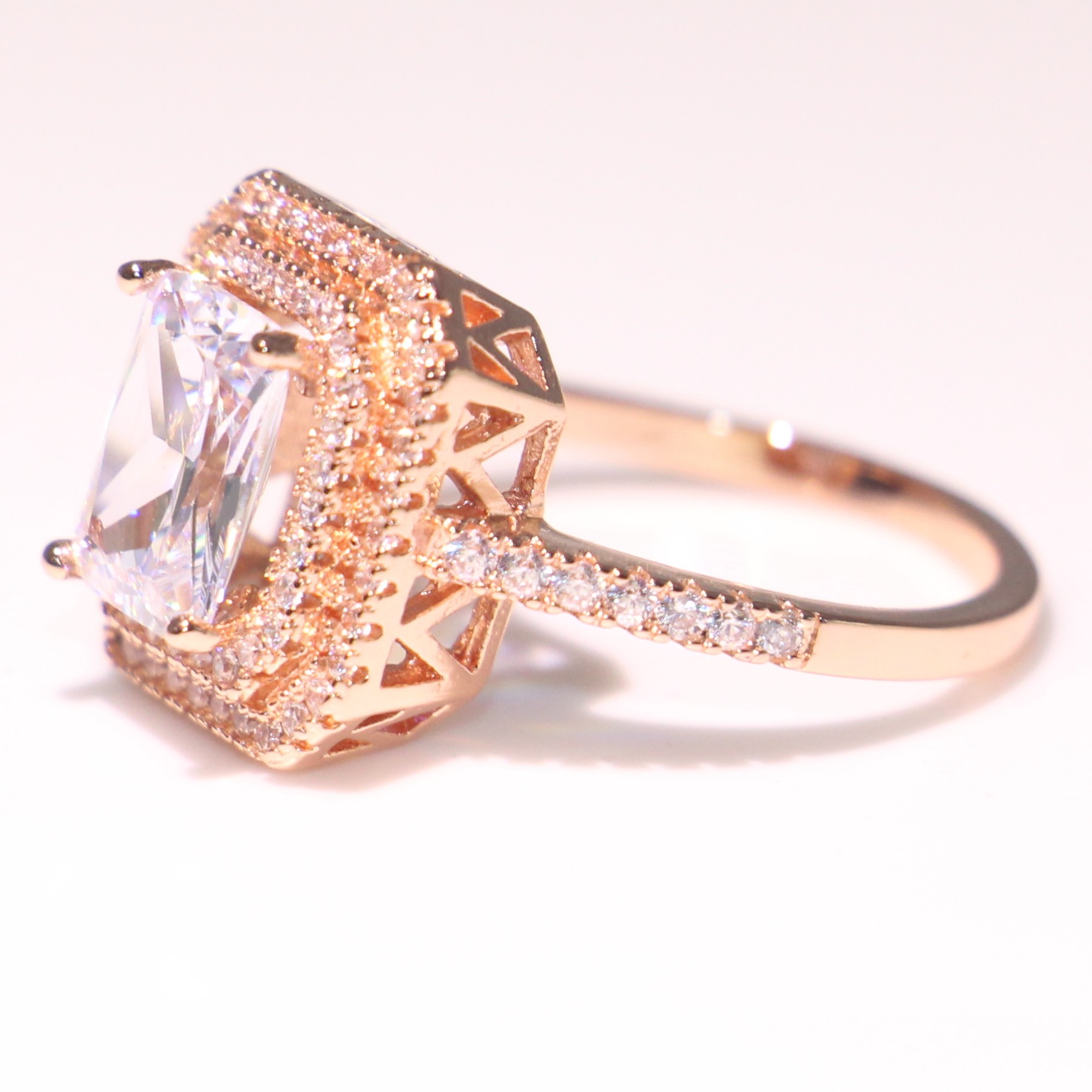 2018 New Arrival Sparkling Luxury Jewelry 925 Sterling Silver&Rose Gold Fill Princess Cut Topaz CZ Diamond Gemstones Wedding Band Ring Gift