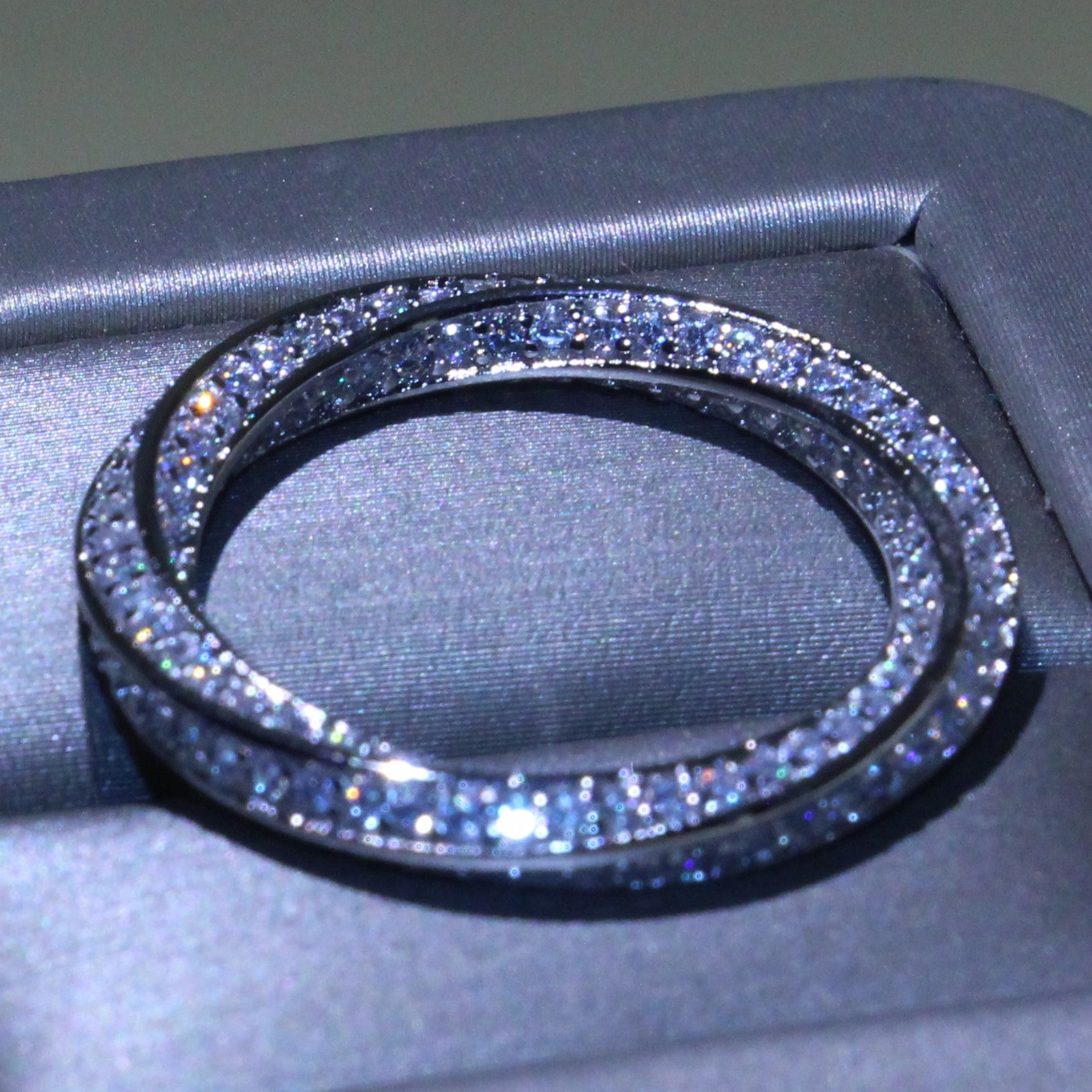 Wholesale Stunning Simple Circle Ring Luxury Jewelry 925 Sterling Silver Pave Micro 5A Zirconia CZ Party Mobius Wedding Rings For Women Gift