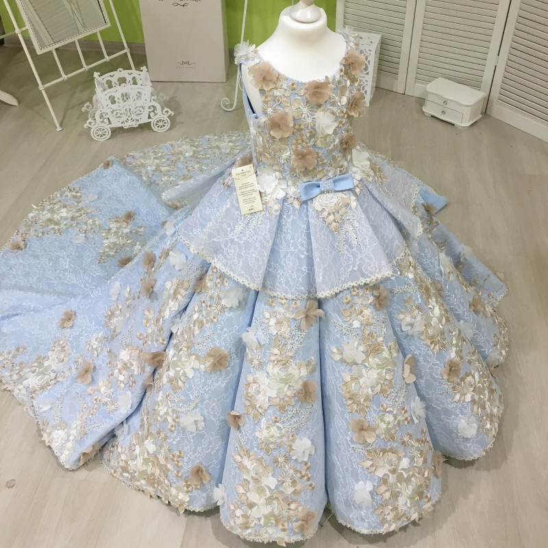 Amazing Lace Ball Gown Girls Pageant Dresses Beaded Peplum wer Girl 3D Appliqued Sweep Train Tiered Kids Holy Communion Dress