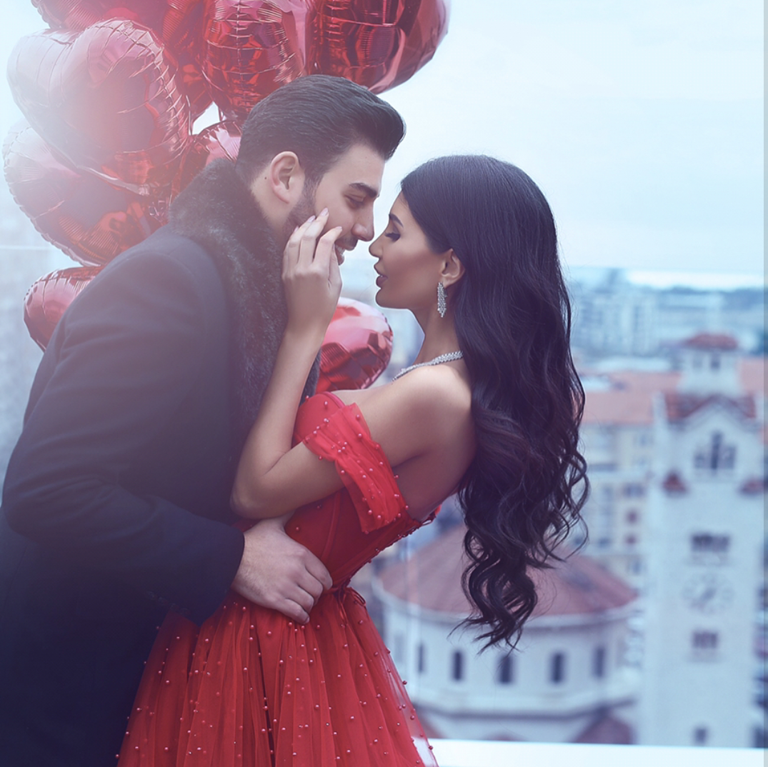 Hot Sale Off The Shoulder Prom Dress Red Tulle Handmade Major Beading Customized Lace Up Back Evening Dresses With High Quality