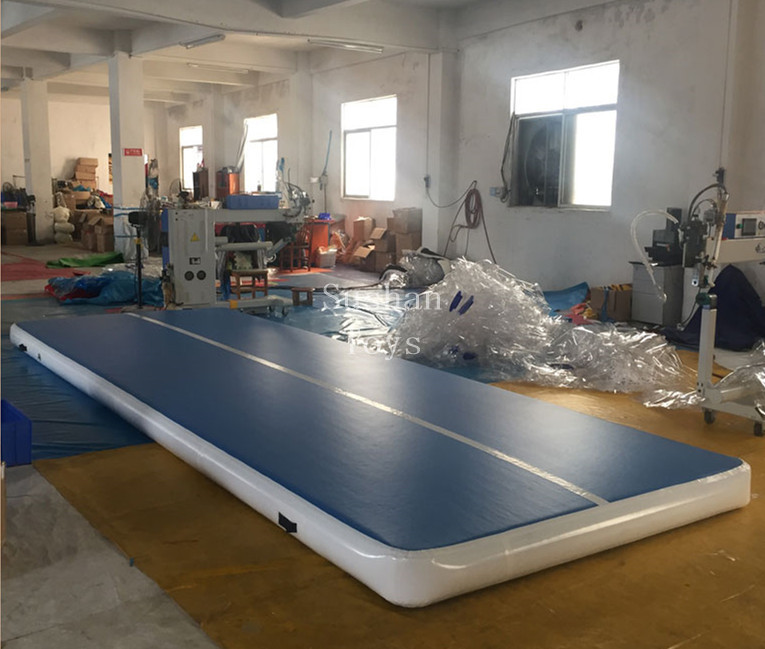 7x1x0.2m gymnastics air track gymnastics tumbling mat air floor for home use, beach, park and water
7x1x0.2m gymnastics air track gymnastics tumbling mat air floor for home use, beach, park and water