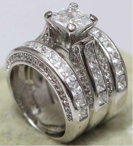 choucong Women Fashion Full princess cut 10ct Diamond White Gold Filled 3 Engagement Wedding Band Ring Set
choucong Women Fashion Full princess cut 10ct Diamond White Gold Filled 3 Engagement Wedding Band Ring Set