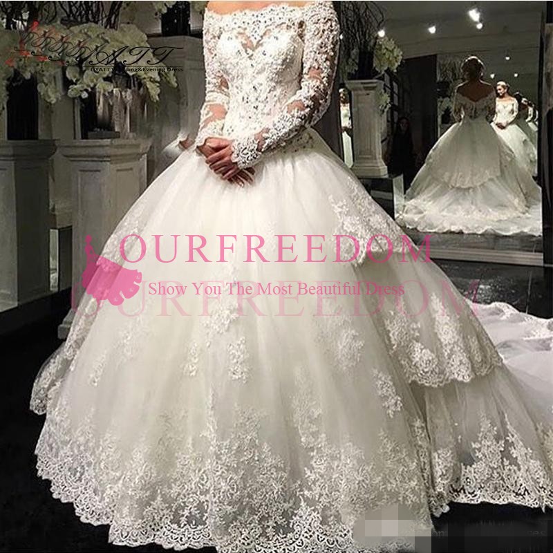 Lace Ball Gown Wedding Dresses 2019 Plus Size Modest Vintage Applique With Beaded Long Sleeves Bateau Sweep Train Bridal Gown, Gold
Lace Ball Gown Wedding Dresses 2019 Plus Size Modest Vintage Applique With Beaded Long Sleeves Bateau Sweep Train Bridal Gown, Gold