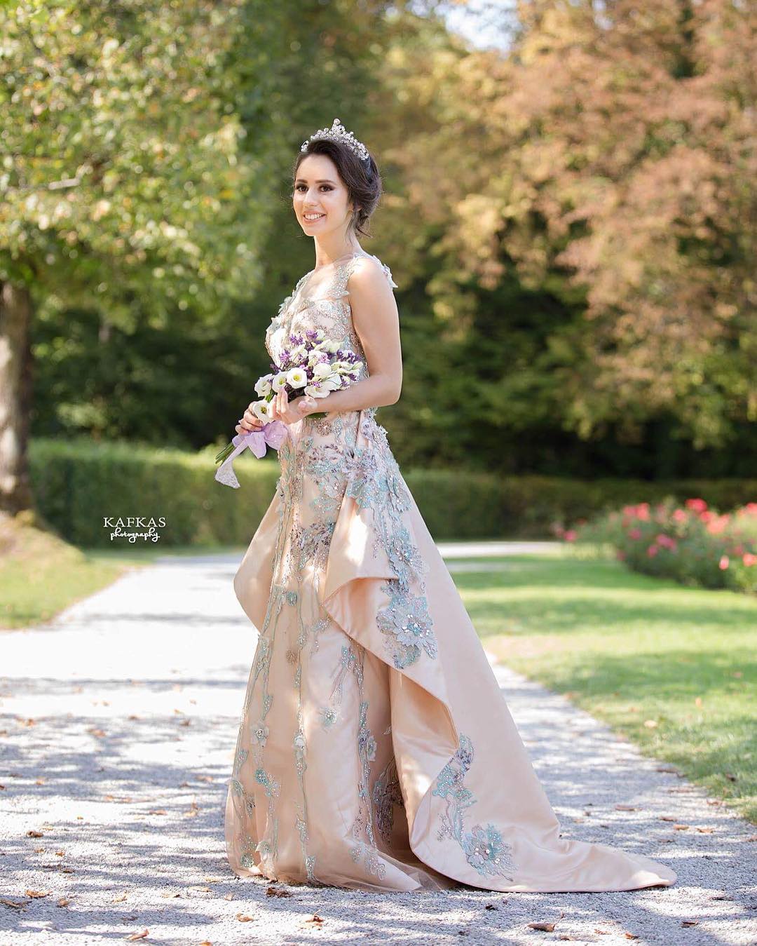 Modest Mermaid Wedding Dresses With Detachable Skirt Sleeveless Jewel Neck Arabic Bridal Gowns Lace Appliqued Beaded Plus Size Vintage Dress