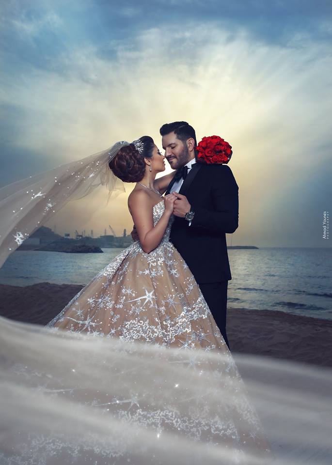 Romantic Champagne Dresses Strapless Backless Lace Bridal Gowns With Cathedral Train Dubai Plus Size Country Wedding Dress Custom 0505