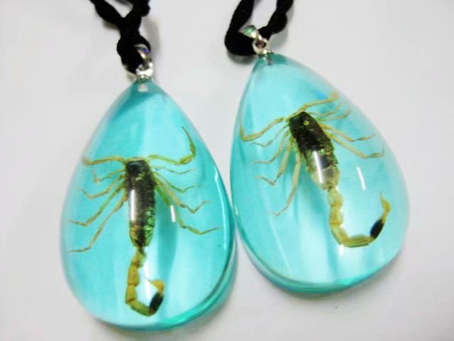 FREE SHIPPING yqtdmy 21 pcs Gold Scorpion Insect Charming Blue Drop specimens Pendant, Silver
FREE SHIPPING yqtdmy 21 pcs Gold Scorpion Insect Charming Blue Drop specimens Pendant, Silver