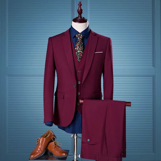2019 Groom Tuxedos Wedding Suits Groomsmen Best Man For Young Man Prom Suits (Jacket+Pants+Vest +Bow Tie) Burgundy Custom made Plus size