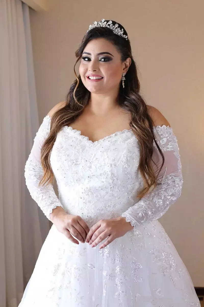 Top Quality 2019 Plus Size Wedding Dresses with Long Sleeve Off Shoulder Big A Line Shiny Crystal Beads Lace Large Size Bridal Gowns