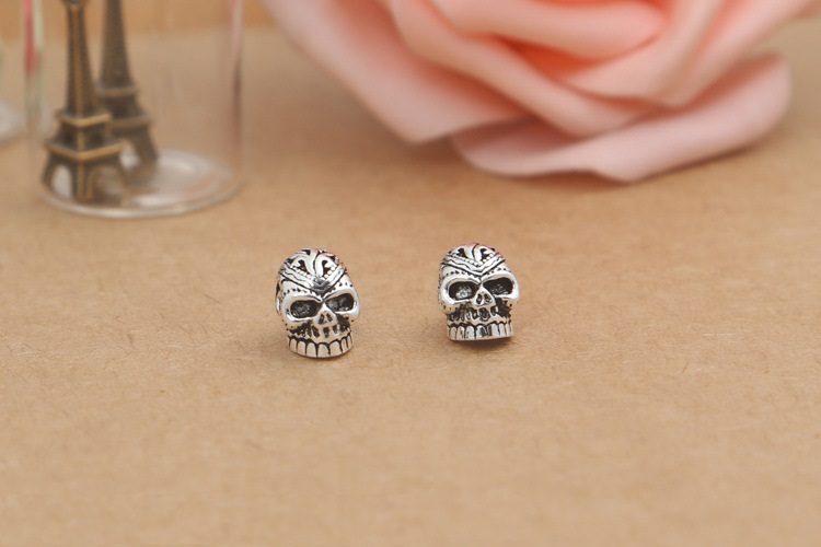 2018 new 925 sterling silver vintage American style jewelry antique silver hand-made designer skull stud earrings mens womens