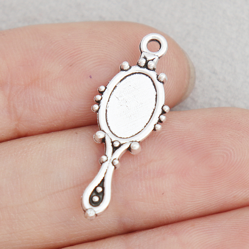 Fashion Antique Silver Color Alloy Cosmetic Mirror Charms Make Up Tool Charms 11*23mm 100pcs AAC056
Fashion Antique Silver Color Alloy Cosmetic Mirror Charms Make Up Tool Charms 11*23mm 100pcs AAC056