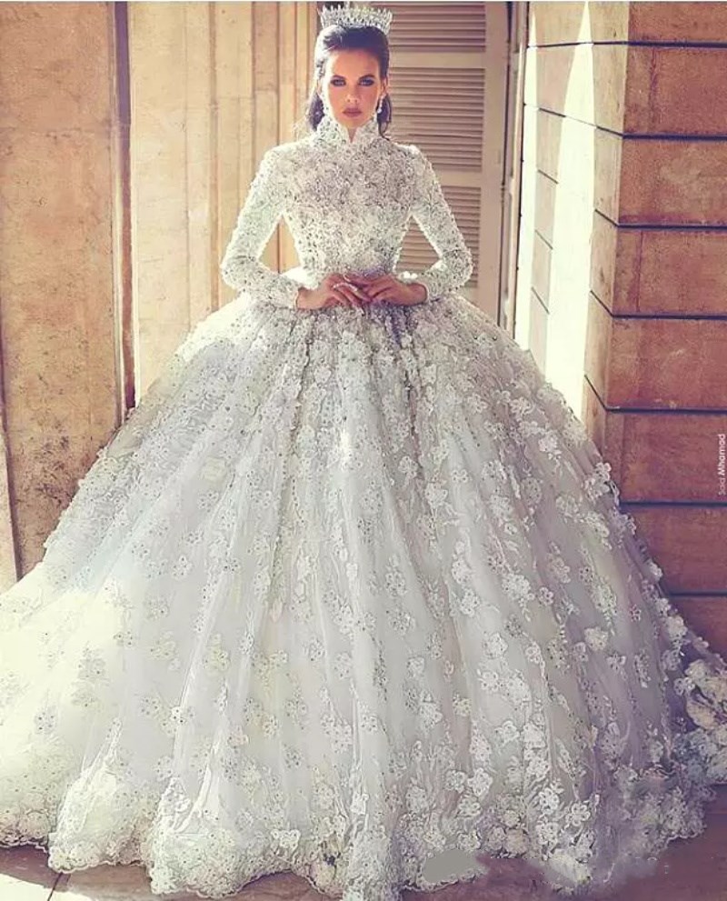 Gorgeous Rhinestones Muslim Wedding Dresses High Neck Long Sleeve Applique Lace Ball Gown Wedding Dresses Glittering Beaded Bridal Dresses